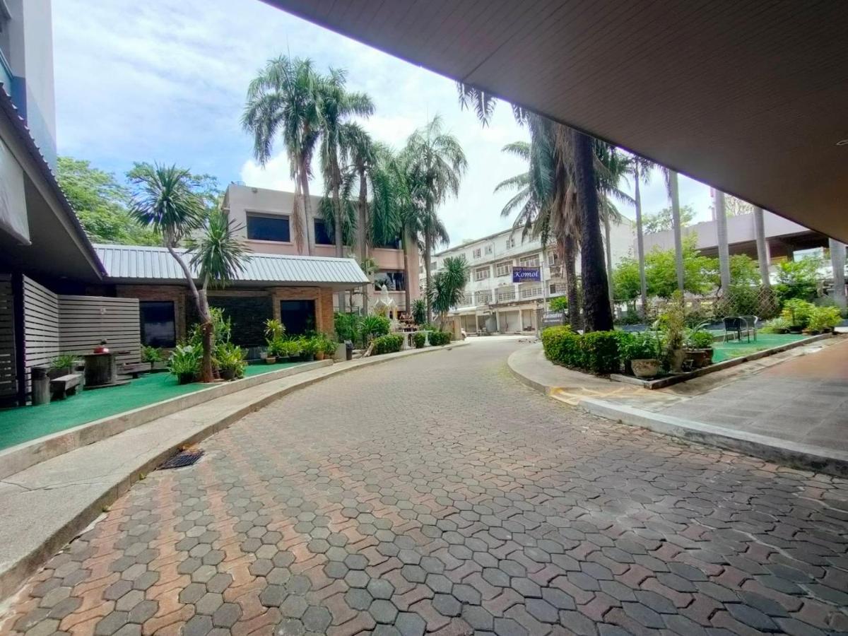 Suitetrails - Komol Residence Bangkok