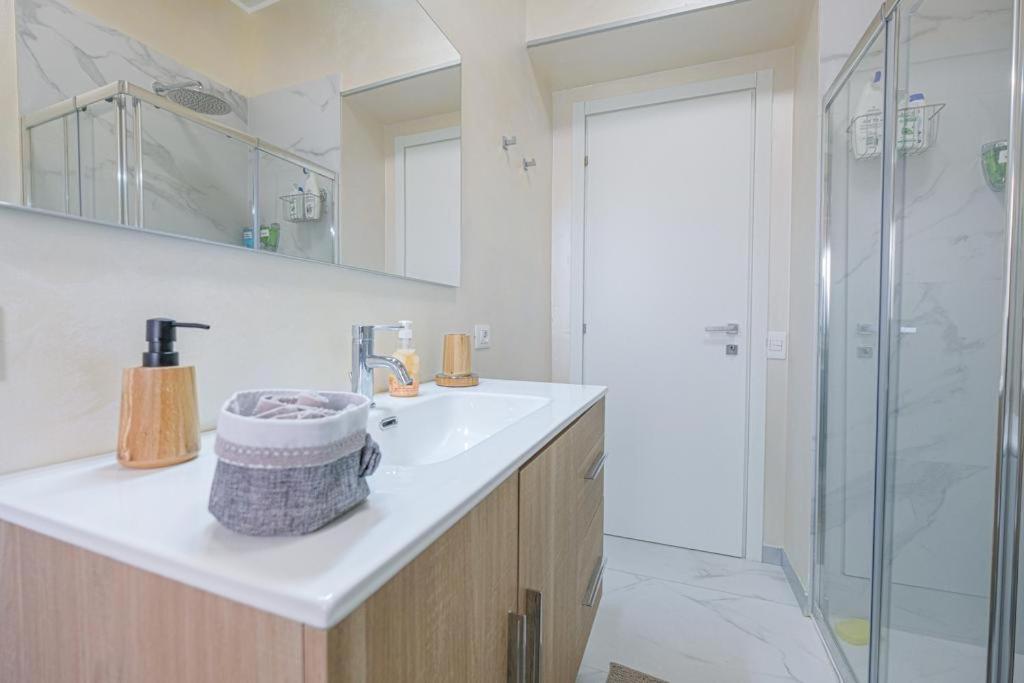 Suitetrails - SBS Room Rental