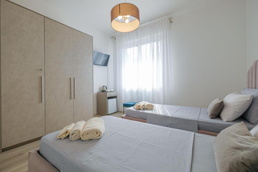 Suitetrails - SBS Room Rental