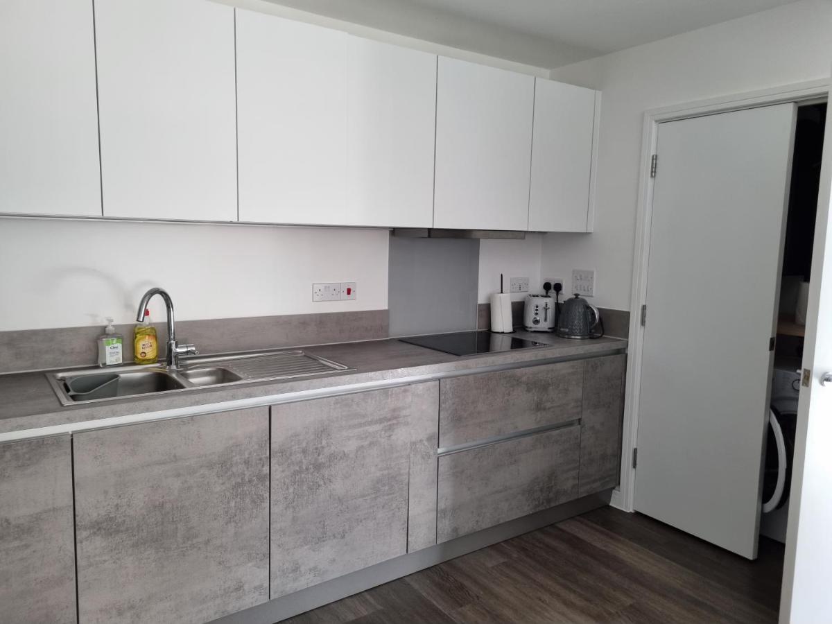 Shared Luxury Flat in Greater London - Housity