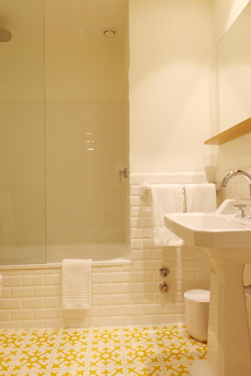 Un baño de Hostal Empúries