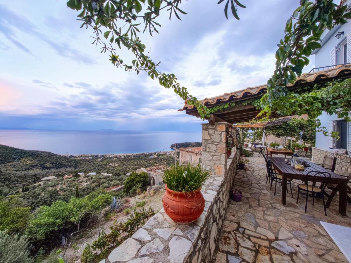 Castle of Himara - Housity