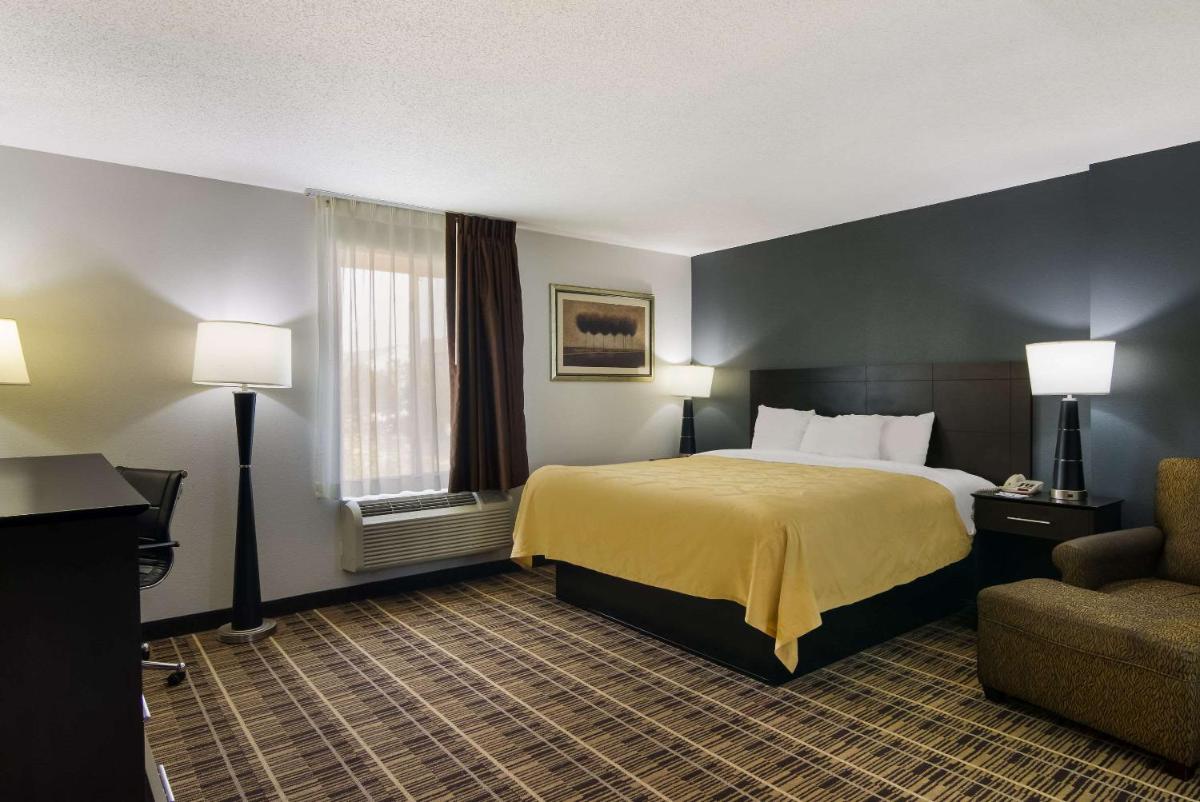 Quality Inn Aurora - Naperville Area - Housity