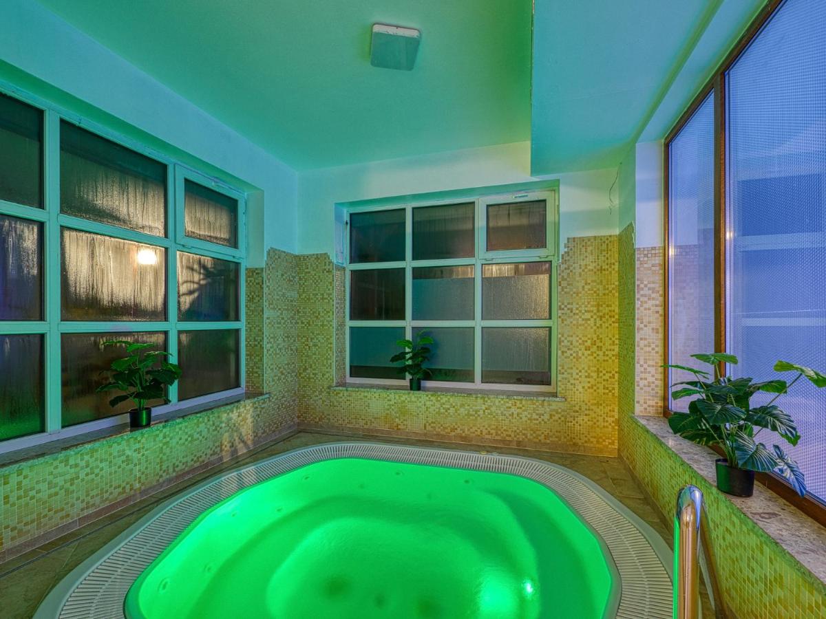 Hotel Jan - Housity