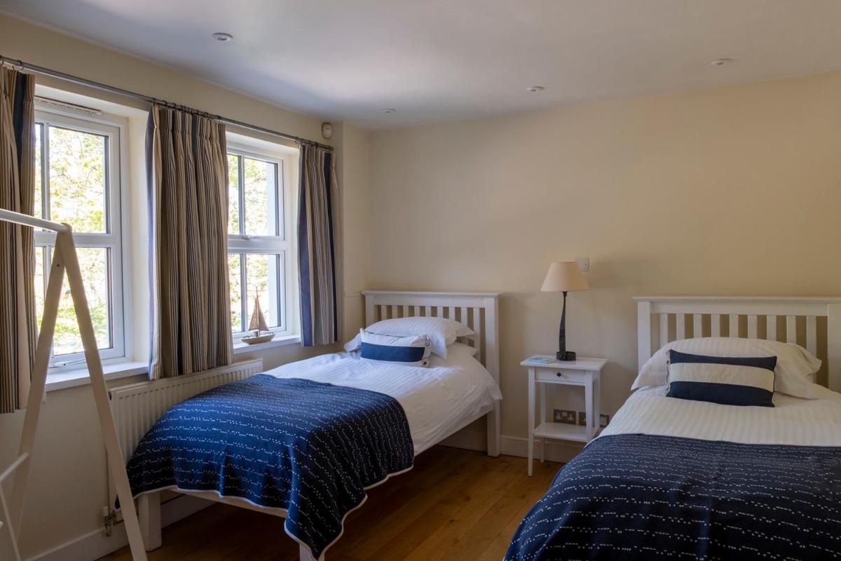 South Sands Hotel - Housity