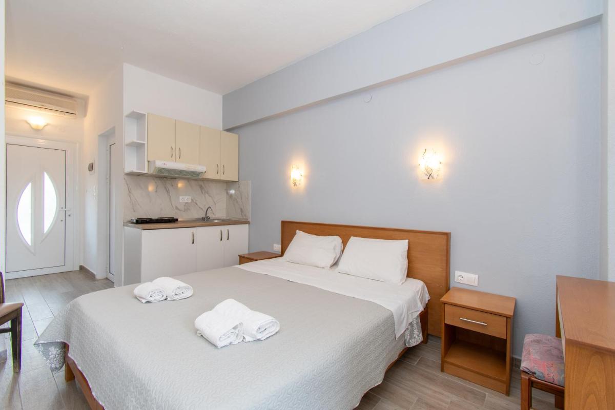 STAR PARADISE Studios - Housity