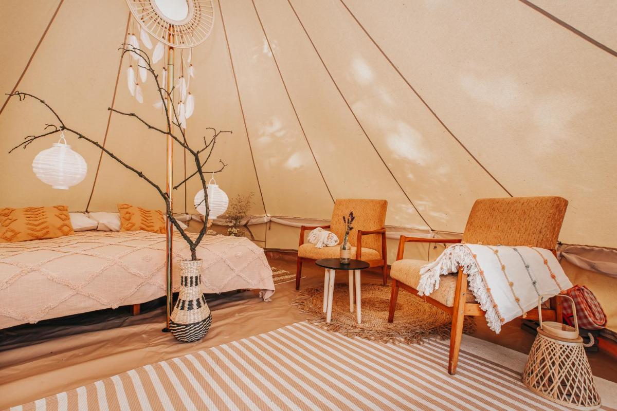 Glamping Černická obora - Housity