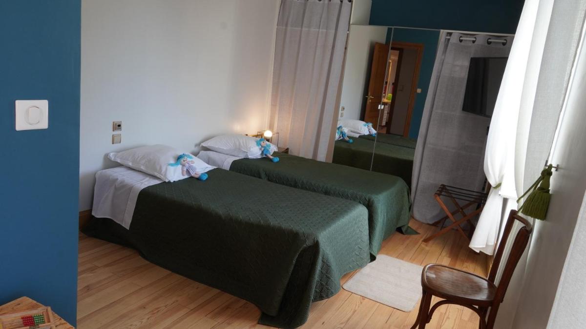 Au Coq Bleu - Housity