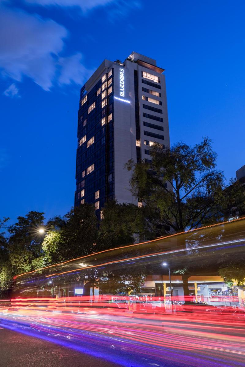 Suitetrails - Hotel York Luxury Suites Medellin by Preferred