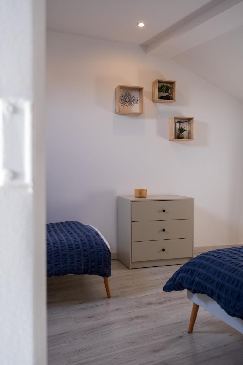 Gîte de la Place classé 3 étoiles Centre Bourg CAUTION OBLIGATOIRE - Housity