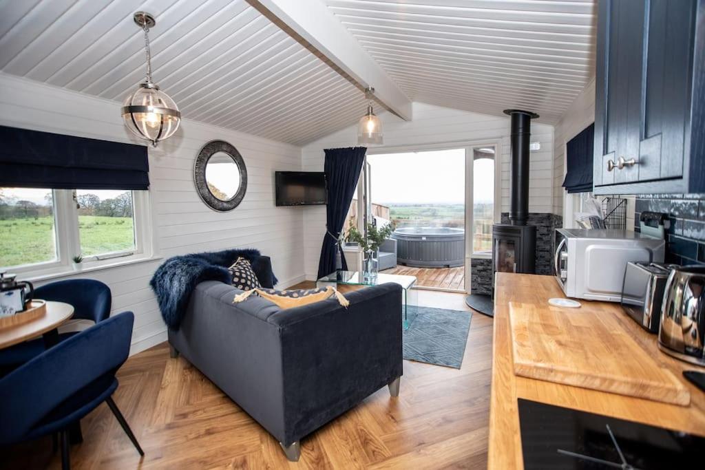 Kekaroka Lodge, Tottergill Farm - Housity