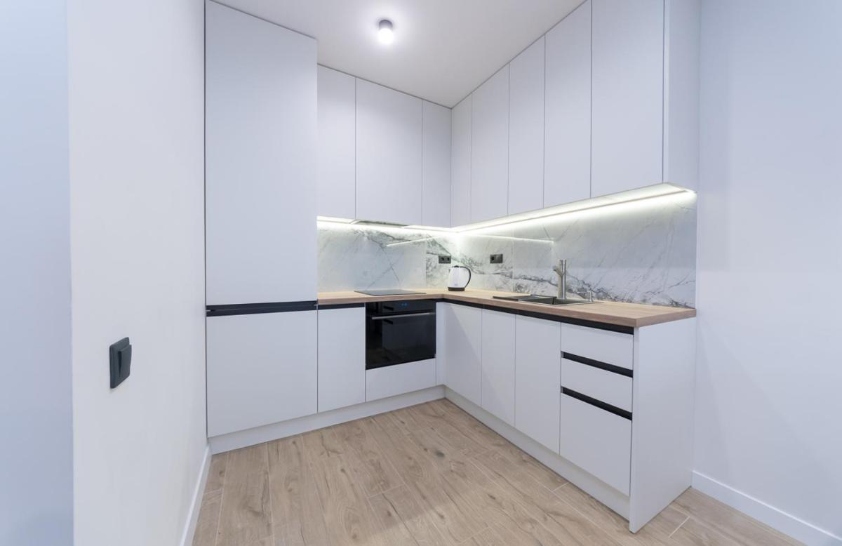 Luxury apartment near metro station Osokorky - Hizvo