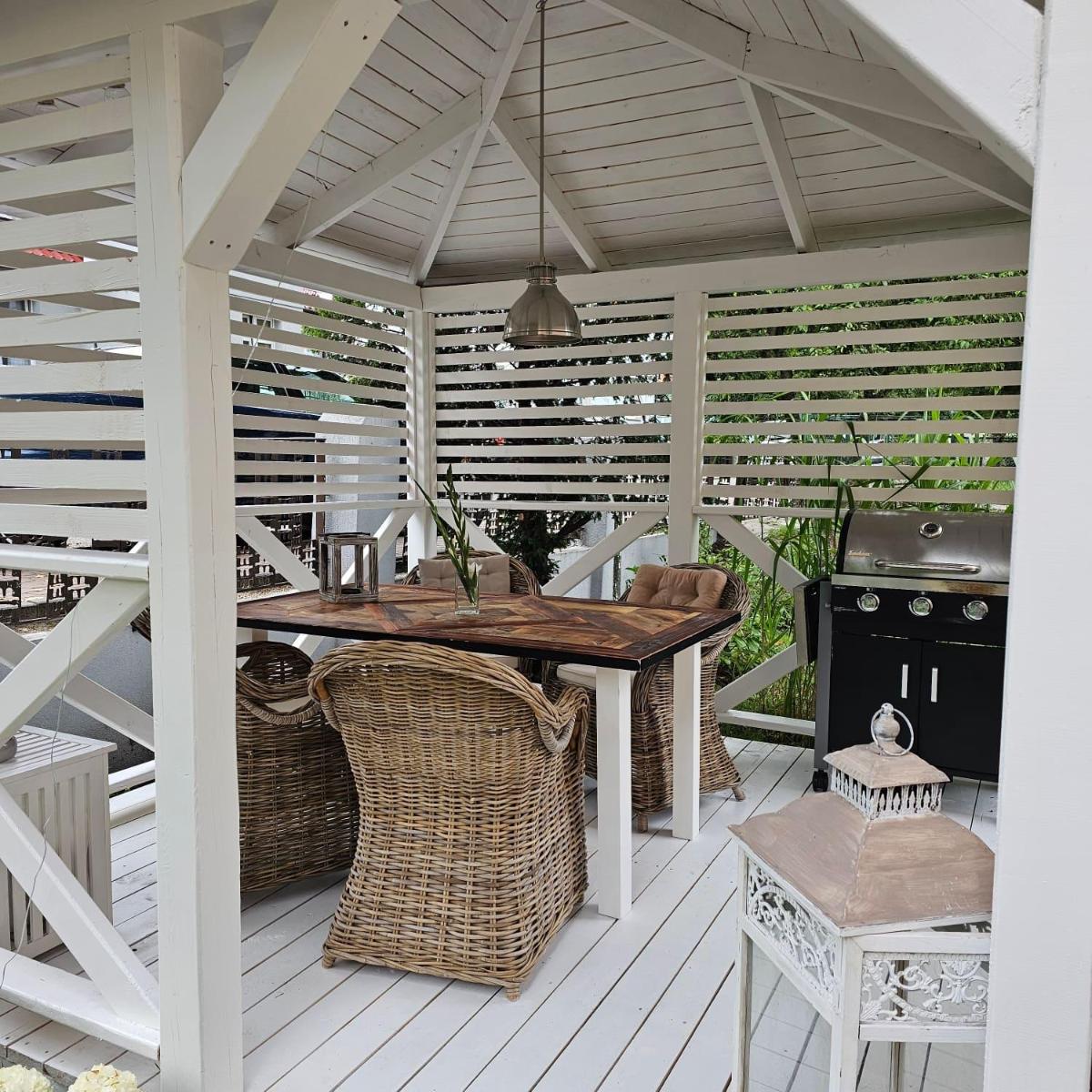 Beach House Old - Housity