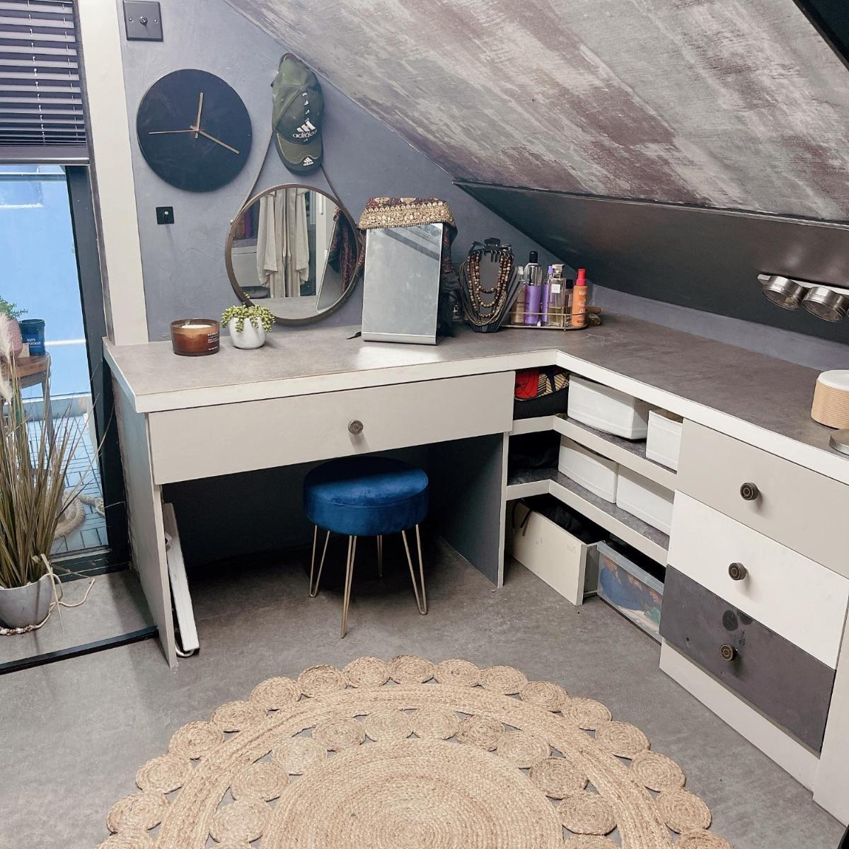 Unique and Artsy Holiday Shared Home - Housity