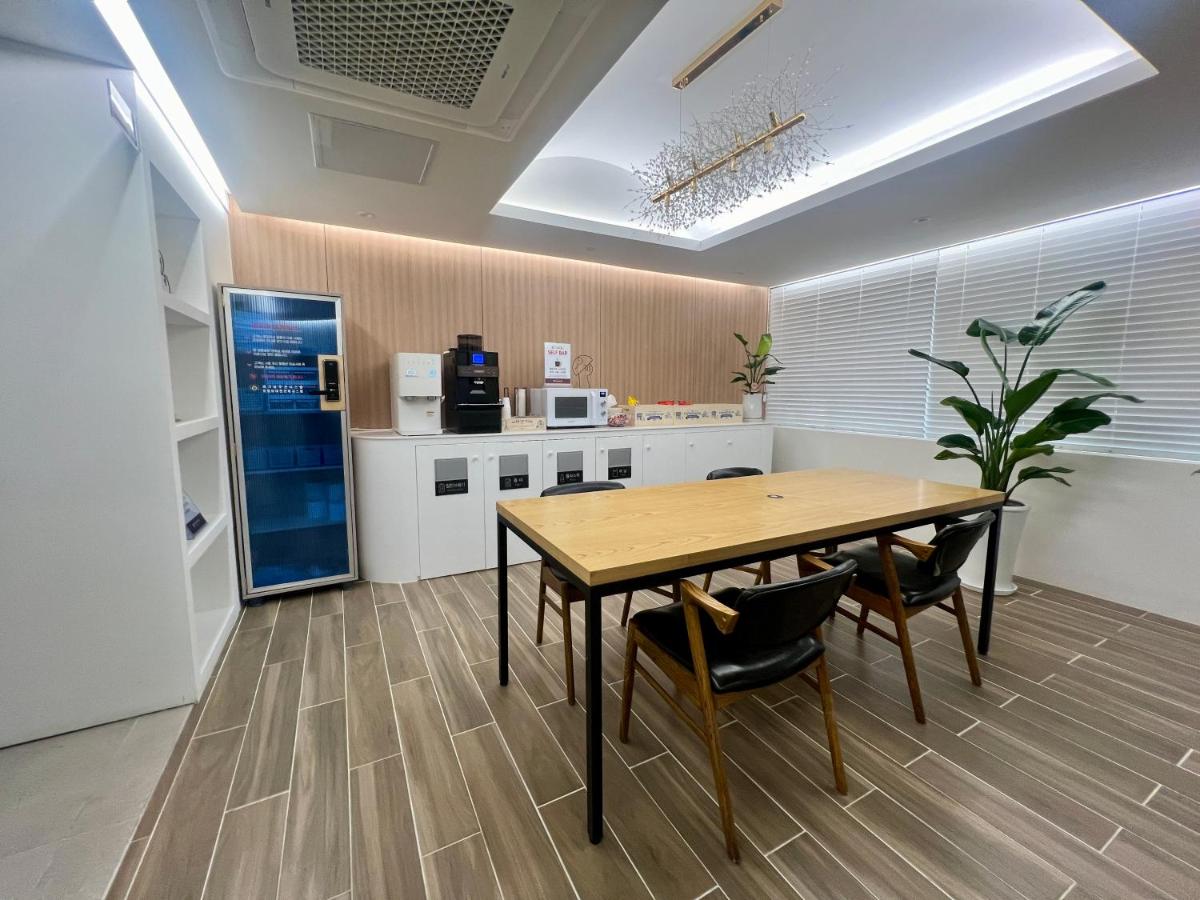 Suitetrails - Geoje Highend Hotel