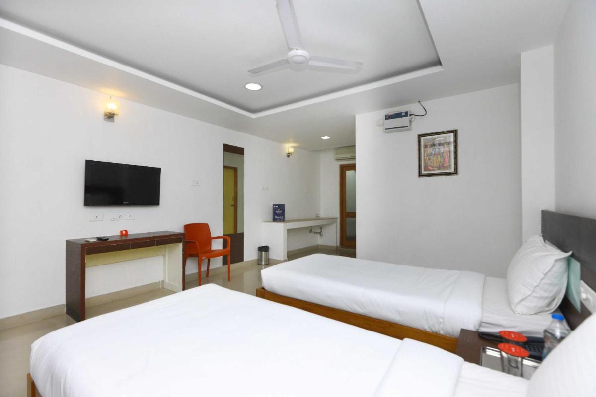 OYO Flagship BKM Guest House - Housity