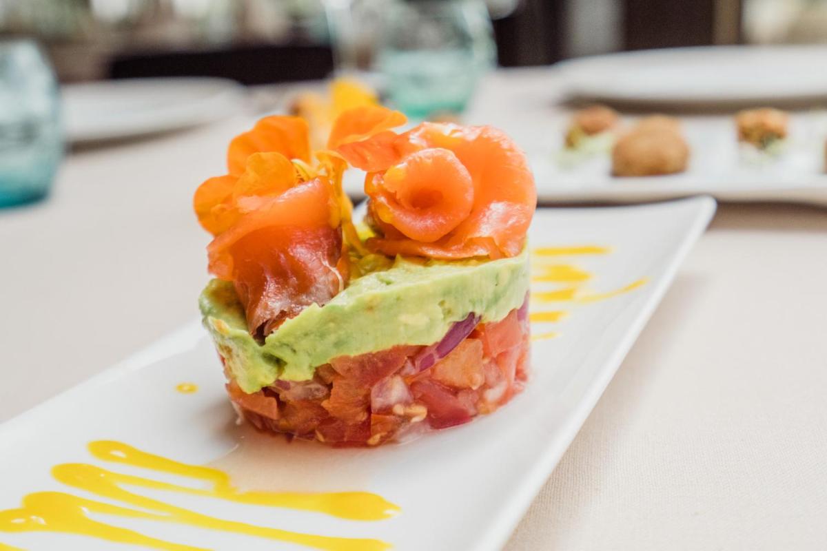 Comida en o cerca de este hotel