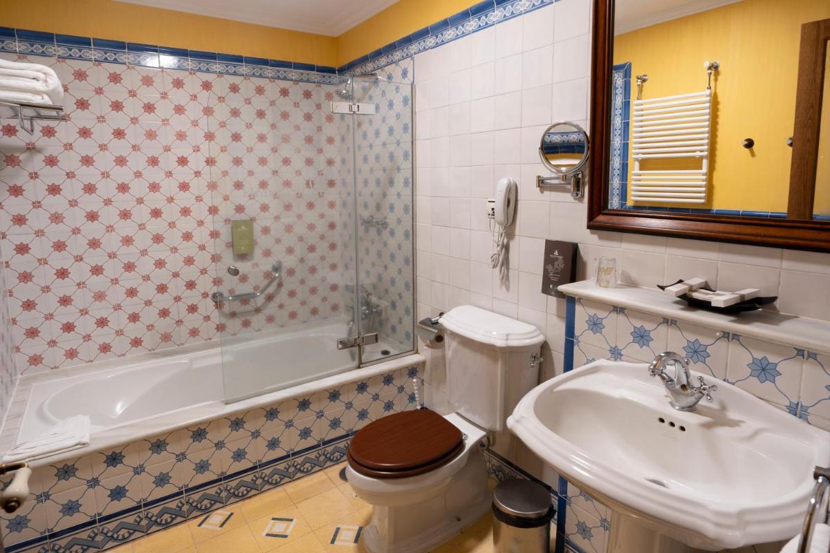 Un baño de Hotel Spa Villalba