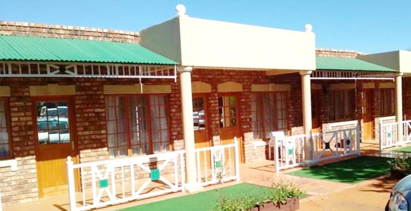 Camelot Estate Lodging - Housity