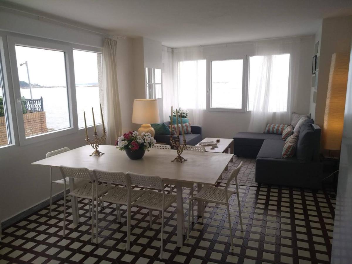 Apartamento frente al mar Playa de Coroso Ribeira - Housity