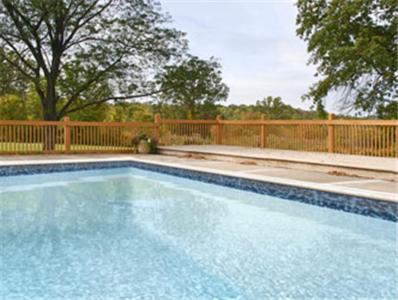 Days Inn by Wyndham Middletown - Housity