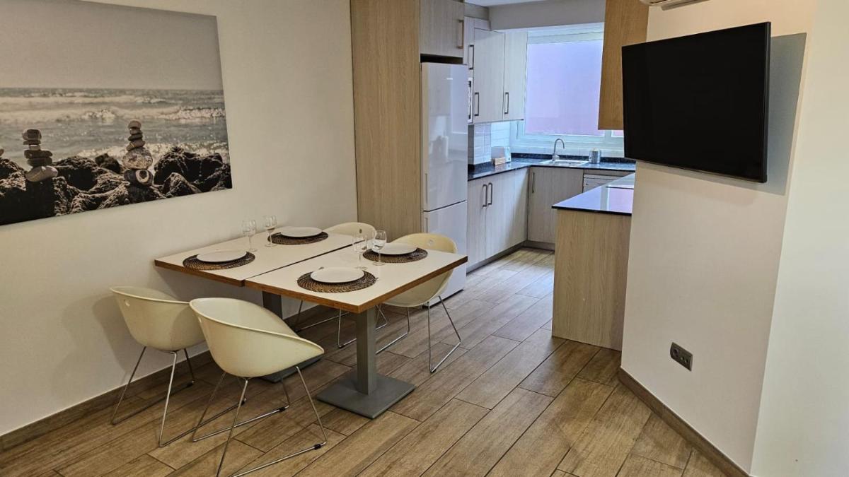 luminoso apartamento 6 personas pueblo nuevo - Housity