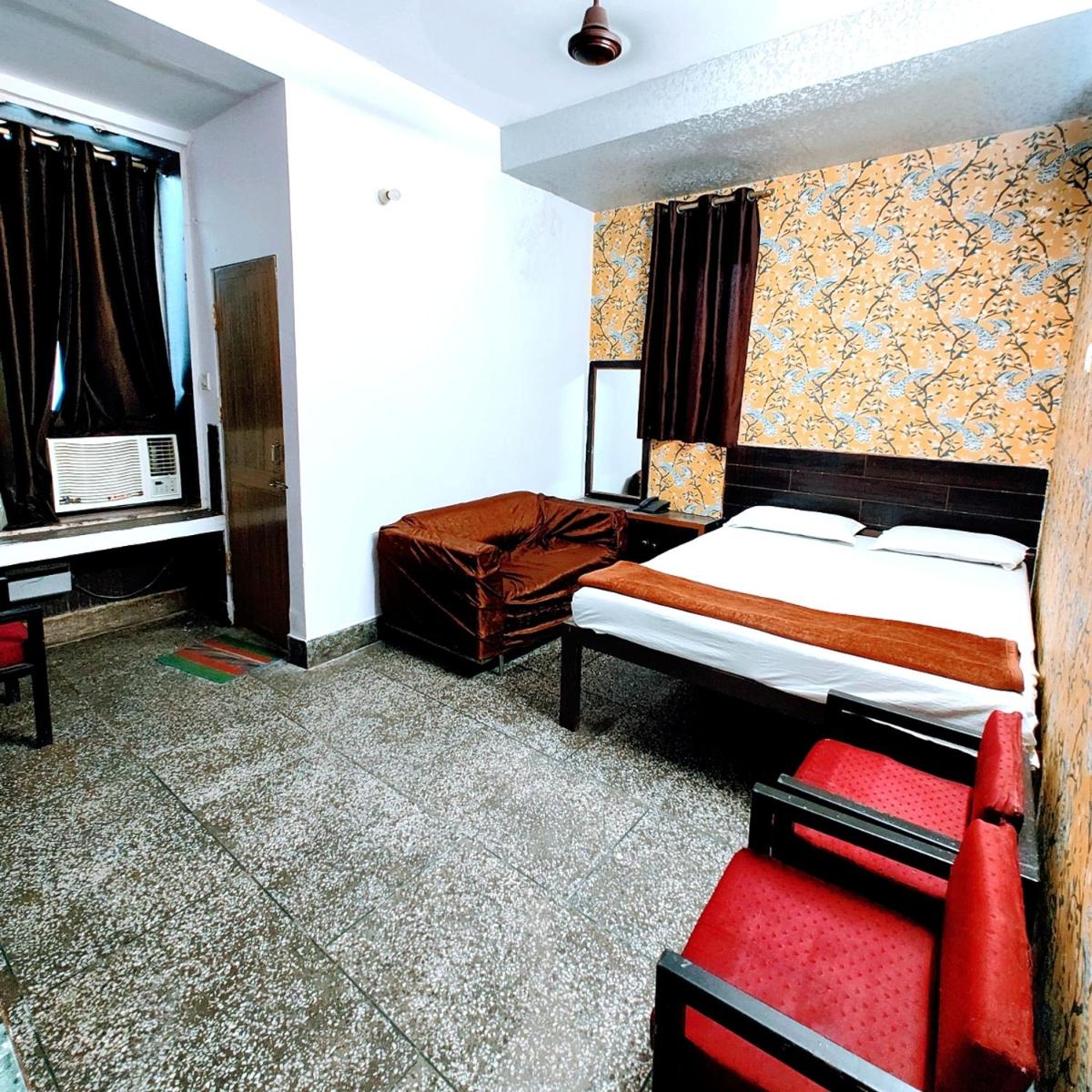 Hotel Sumitra - Housity