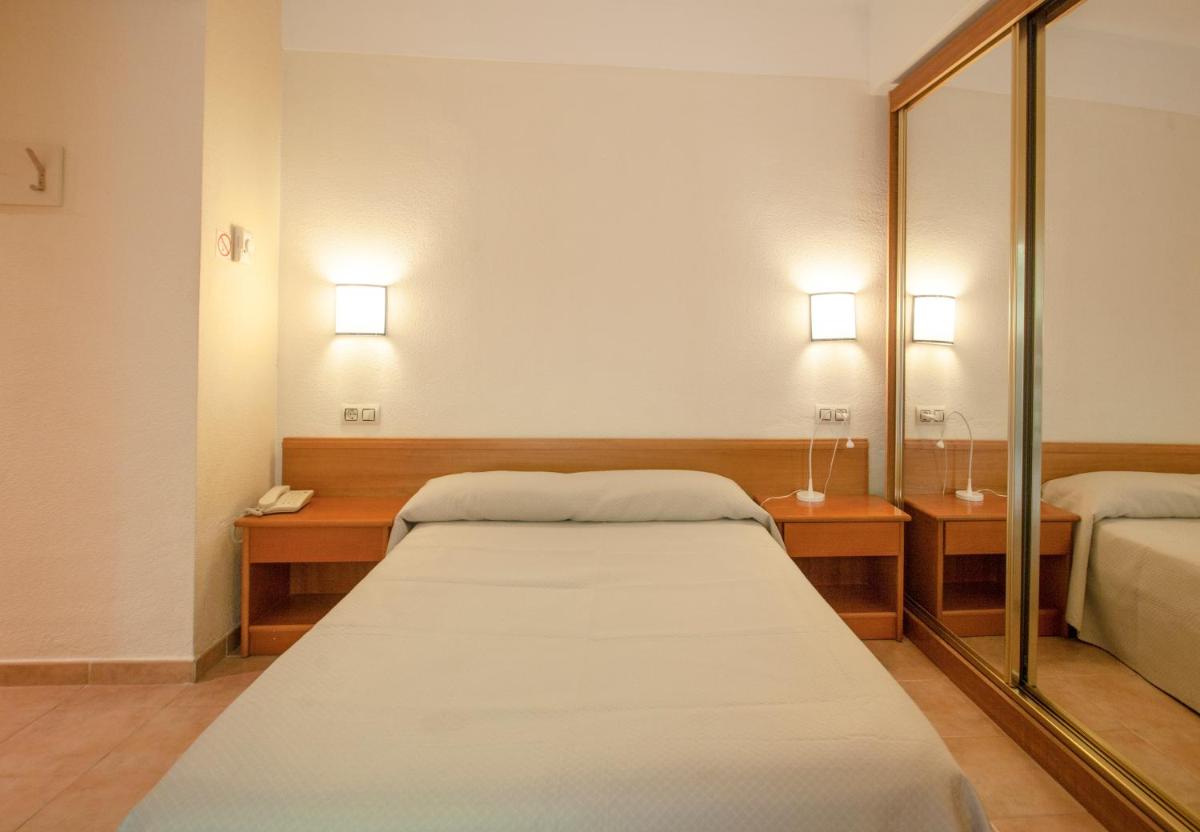 Cama o camas de una habitación en Hotel Eden Nord Soller