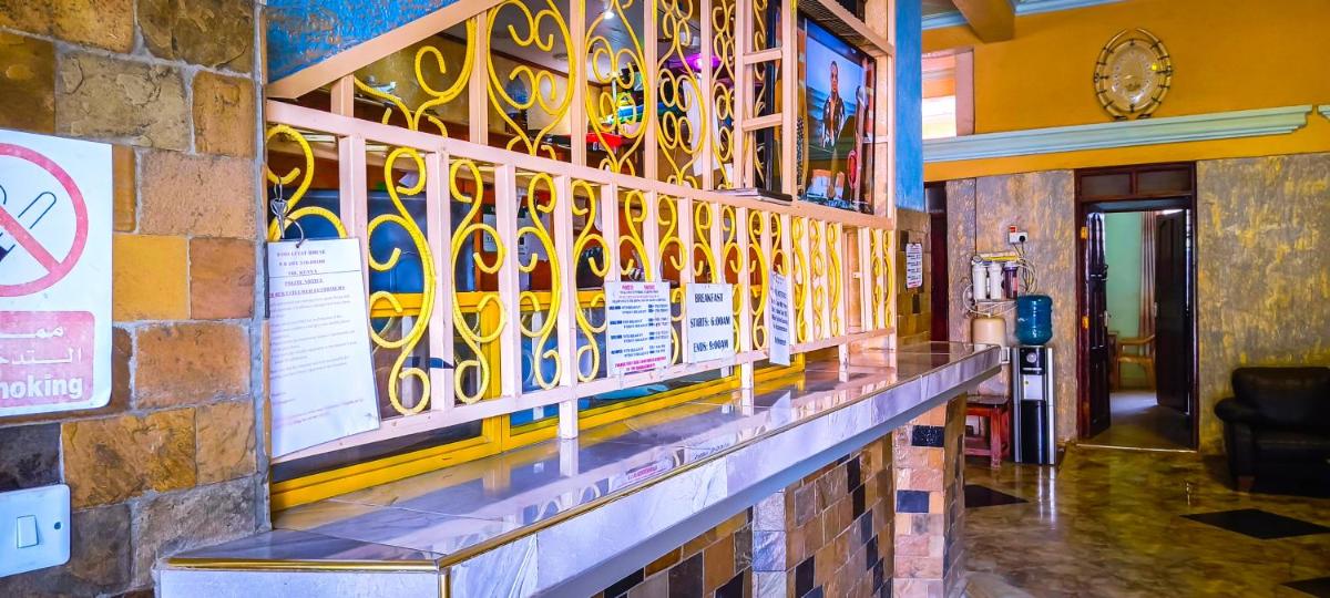 Oasis Hotel and Guest House. Voi - Housity