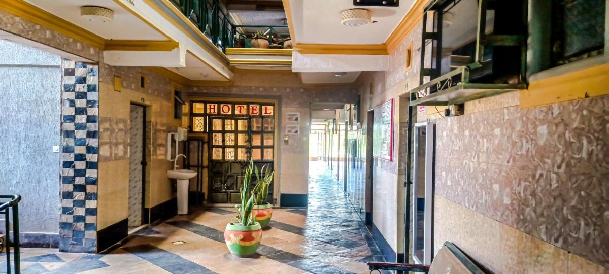 Oasis Hotel and Guest House. Voi - Housity