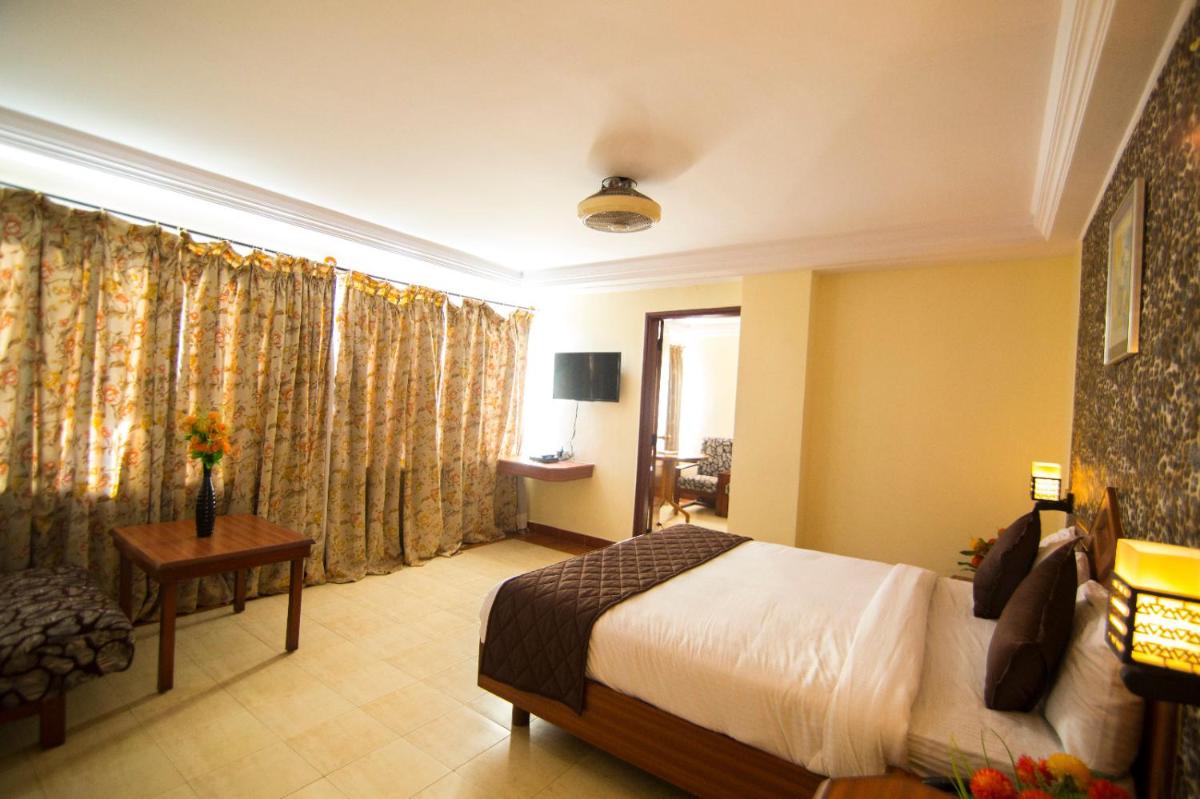 The Olive Holiday Inn - Housity