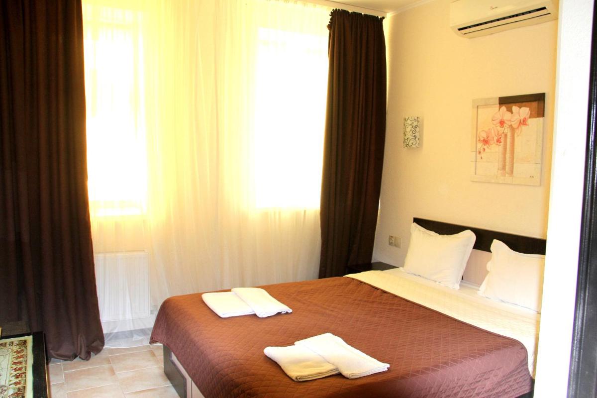 Suitetrails - Breeze Hotel