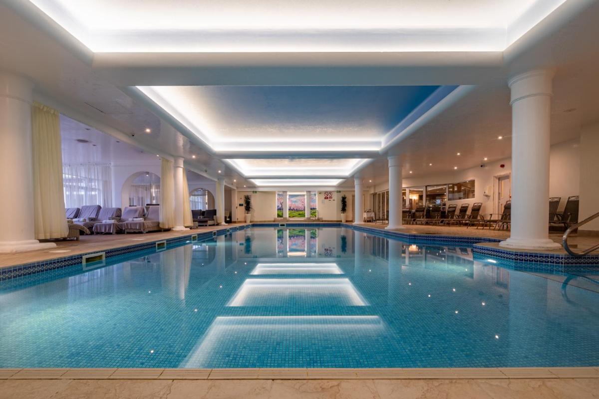 Stoke By Nayland Hotel, Golf & Spa - Housity