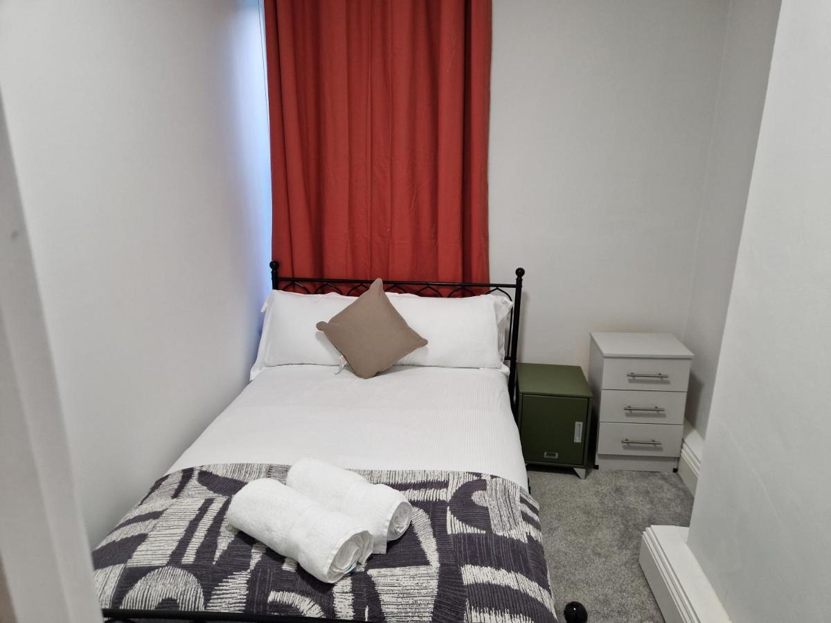Birtley's Amethyst, 3 bedroom Apt ,sleeps 6 Guest - Housity