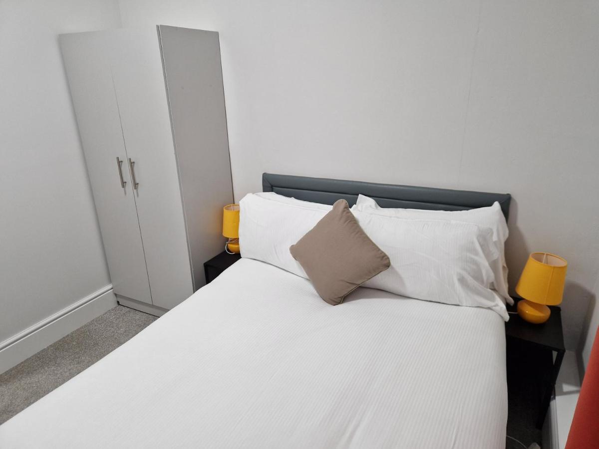 Birtley's Amethyst, 3 bedroom Apt ,sleeps 6 Guest - Housity