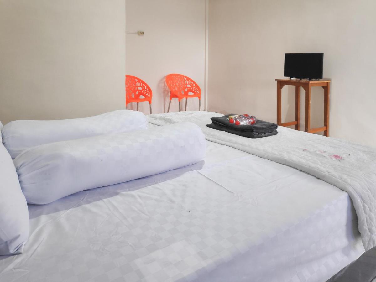 RedDoorz @ Jalan Ujung Aji Berastagi - Housity