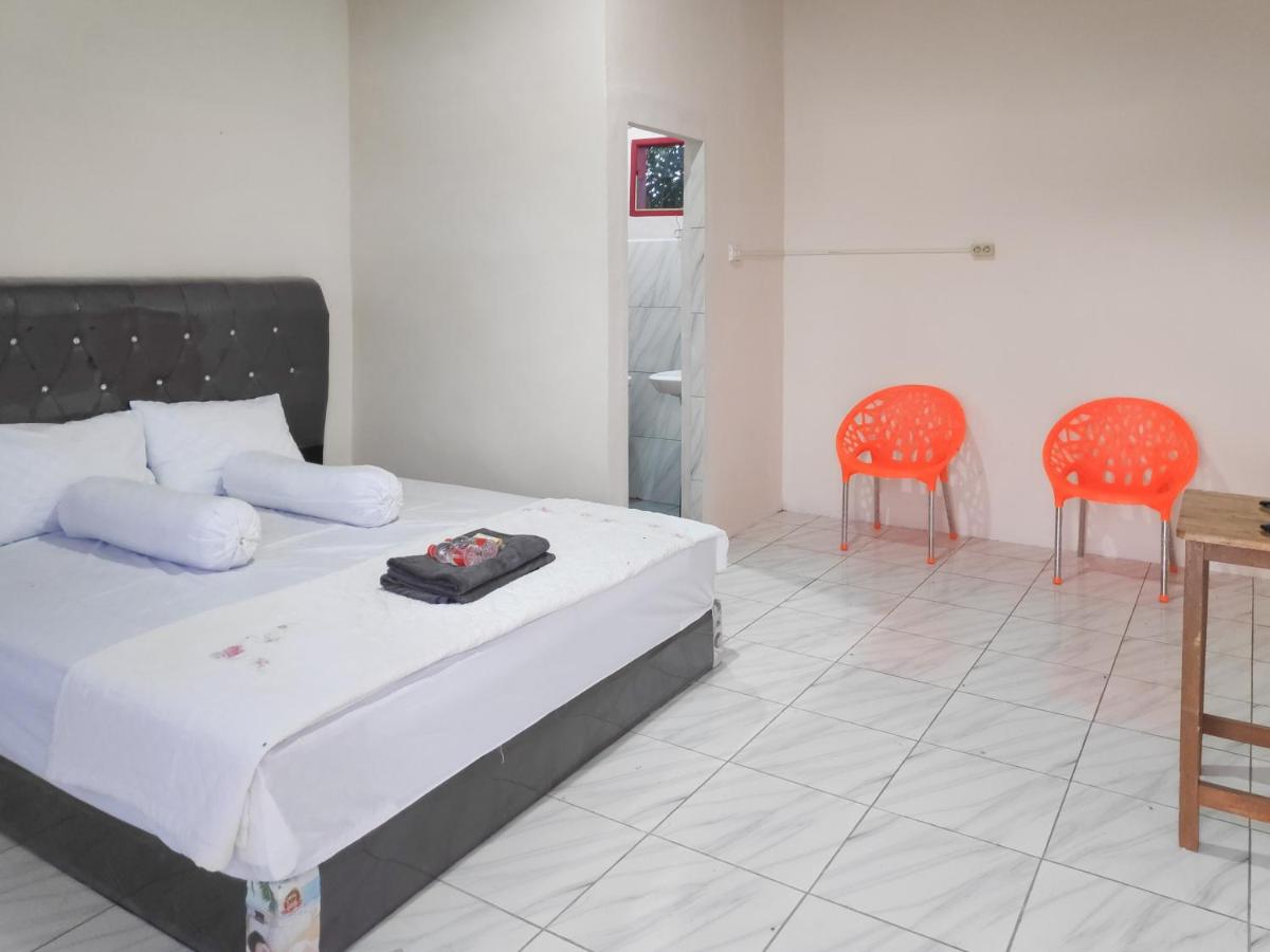 RedDoorz @ Jalan Ujung Aji Berastagi - Housity