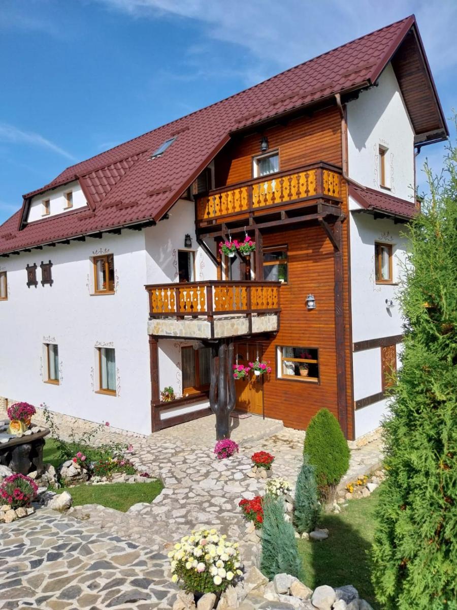 Casa Bălan - Housity