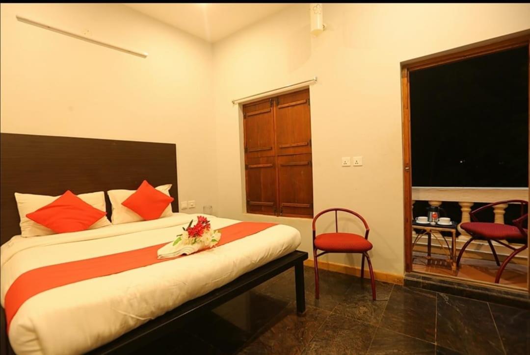 Le Apex Guest House - Housity