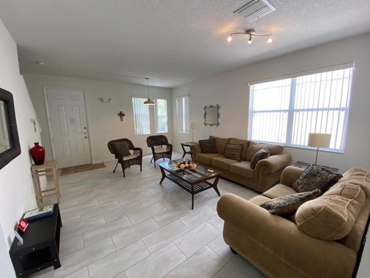 Vacation homes with private heated pools - Housity