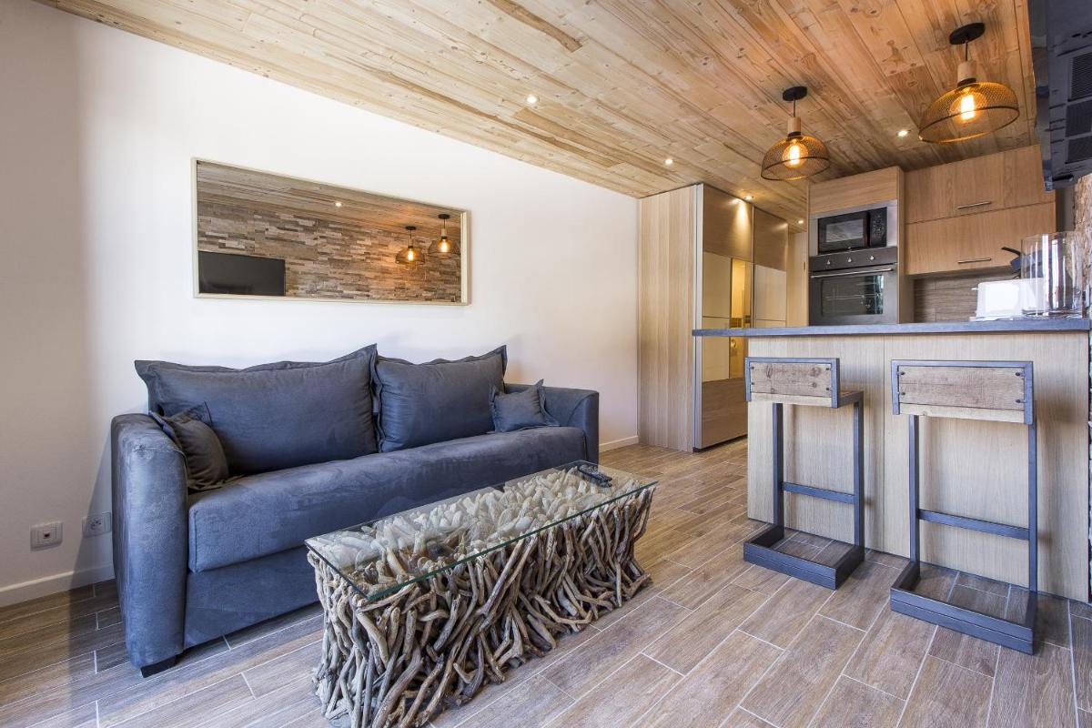 Cuisine ou kitchenette dans l'établissement Résidence Le Domaine du Jardin Alpin - Courchevel 1850