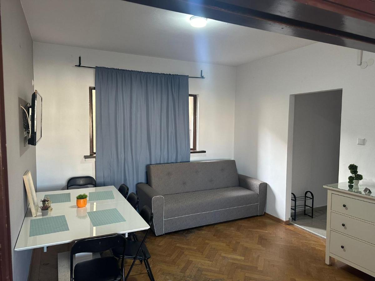 Km 0 And The Best View 2bdr Apartment In Bucharest - Housity