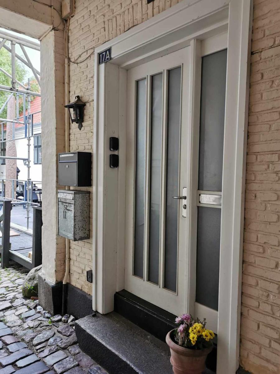 Big apartment on the town square - Housity