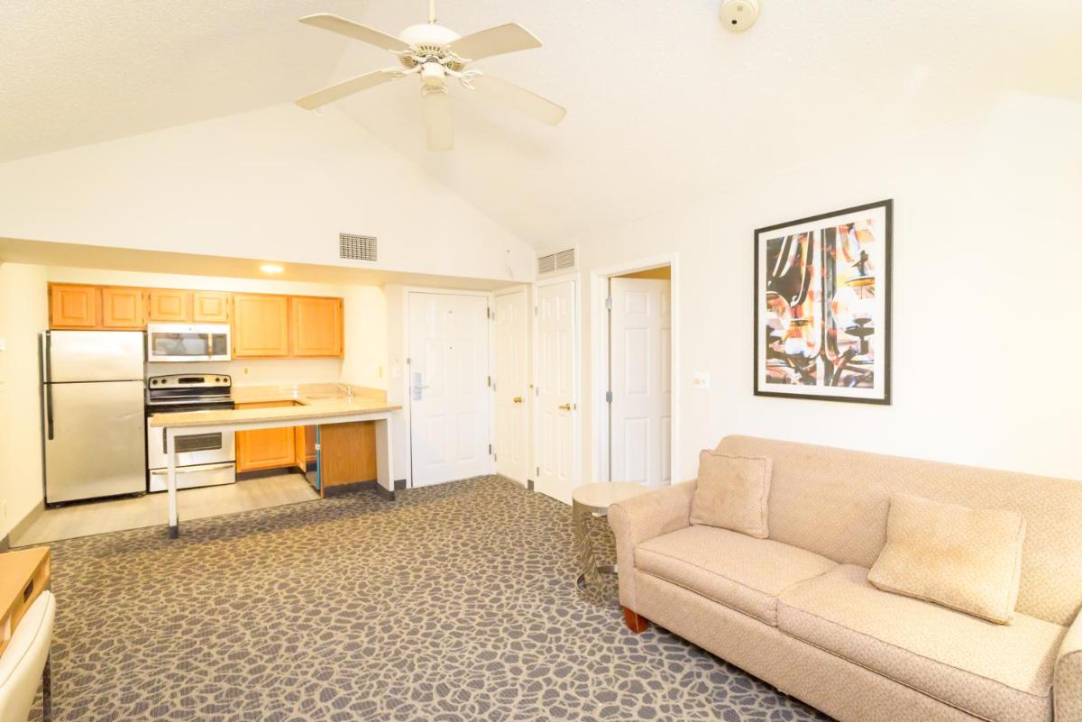 Philadelphia Suites at Airport - An Extended Stay Hotel - Housity