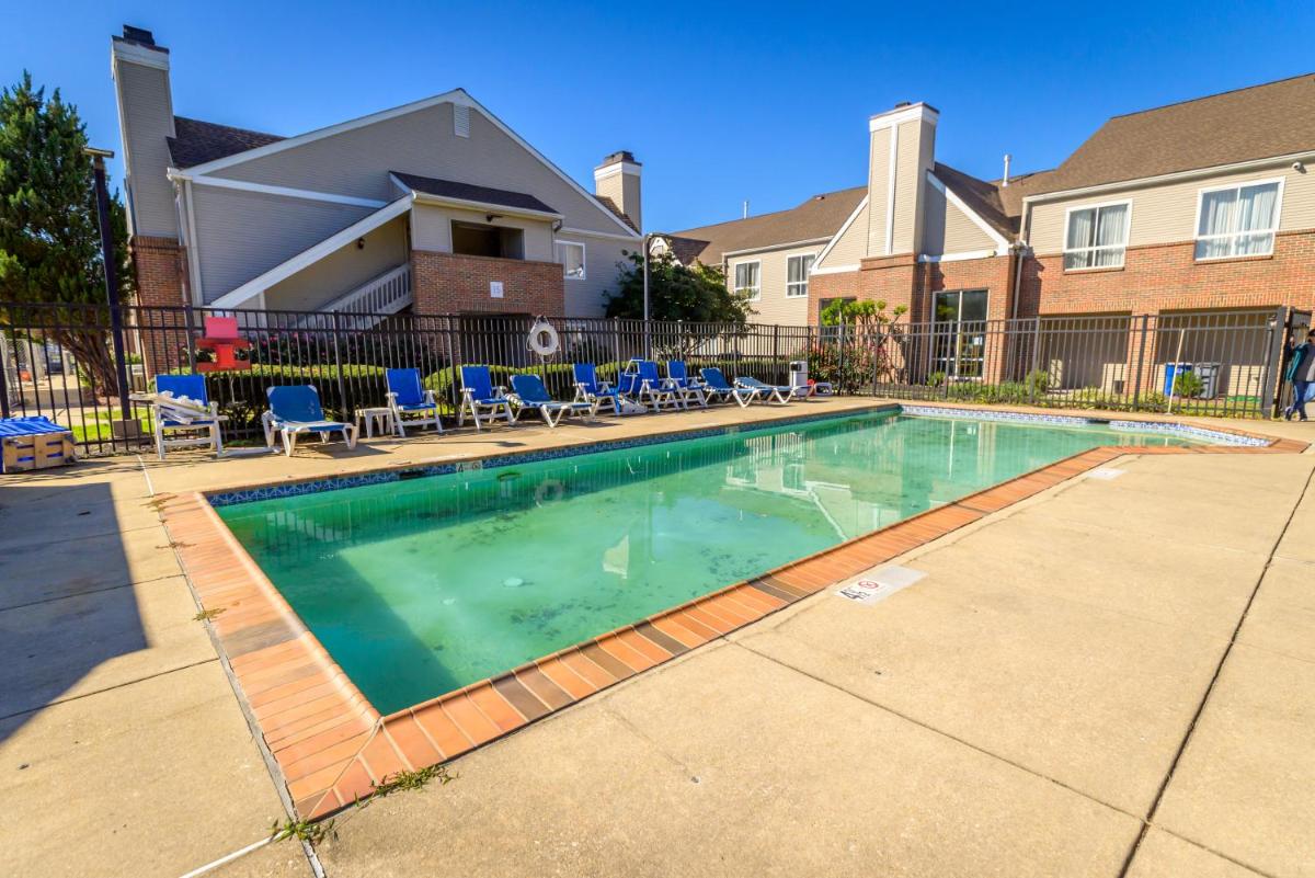 Philadelphia Suites at Airport - An Extended Stay Hotel - Housity