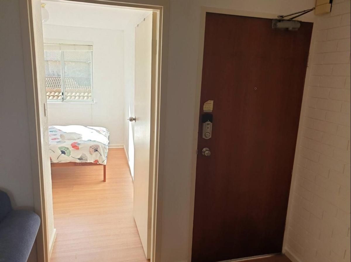 Suitetrails - Private Room in a 3-Bedroom Apartment-3