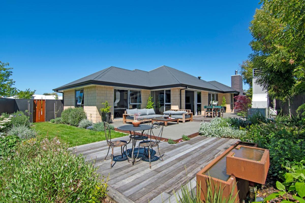 Banksia Retreat - Blenheim Holiday Home - Hizvo