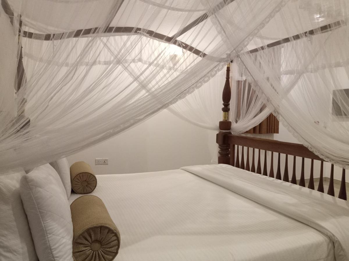Suitetrails - Luxury Villa with BB Free WI-FI