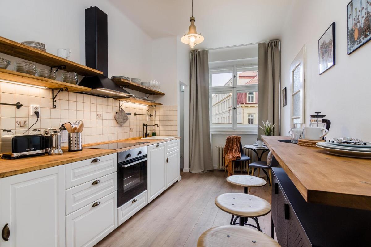 APT in Prague Charles Bridge 1km by Michal&Friends - Housity