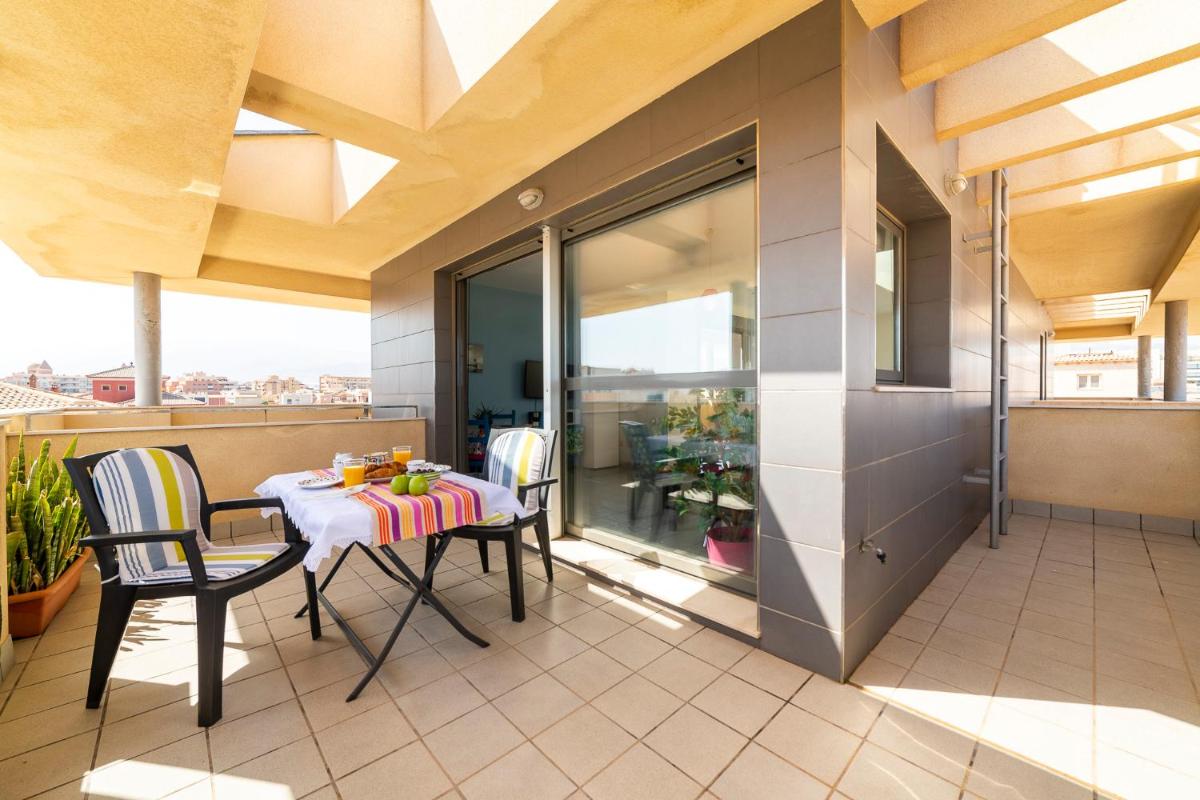 Ático dentro de casa privada - Housity